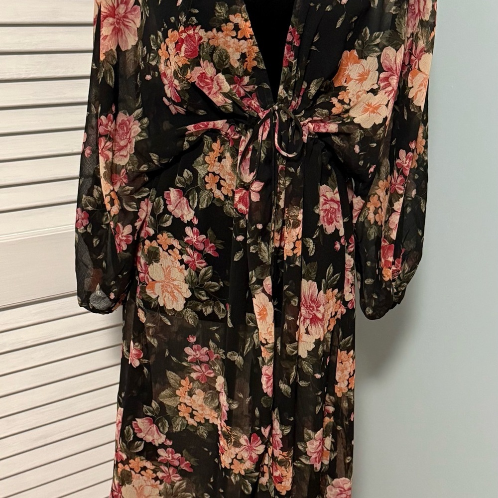 American Eagle Black Floral Duster. Size M. - Picture 4 of 6